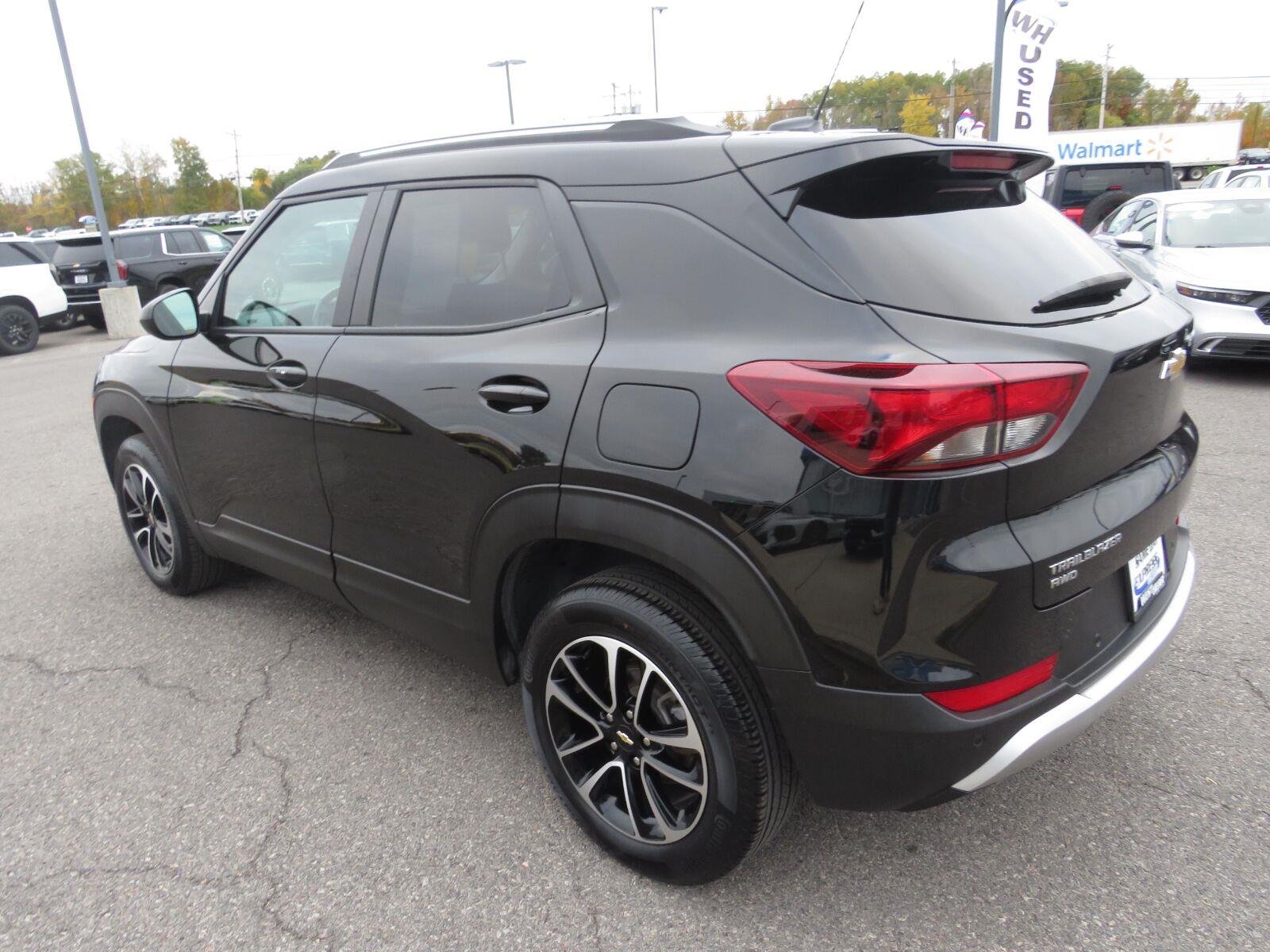 Used 2024 Mosaic Black Metallic Chevrolet LT image 11