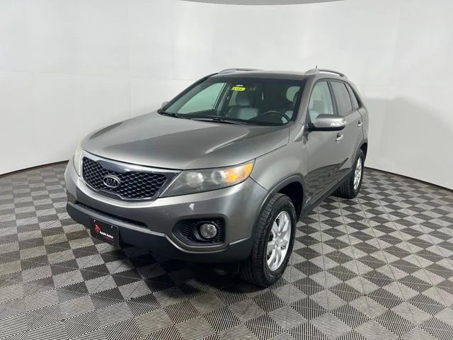 Used 2011 Silver Kia LX image 3