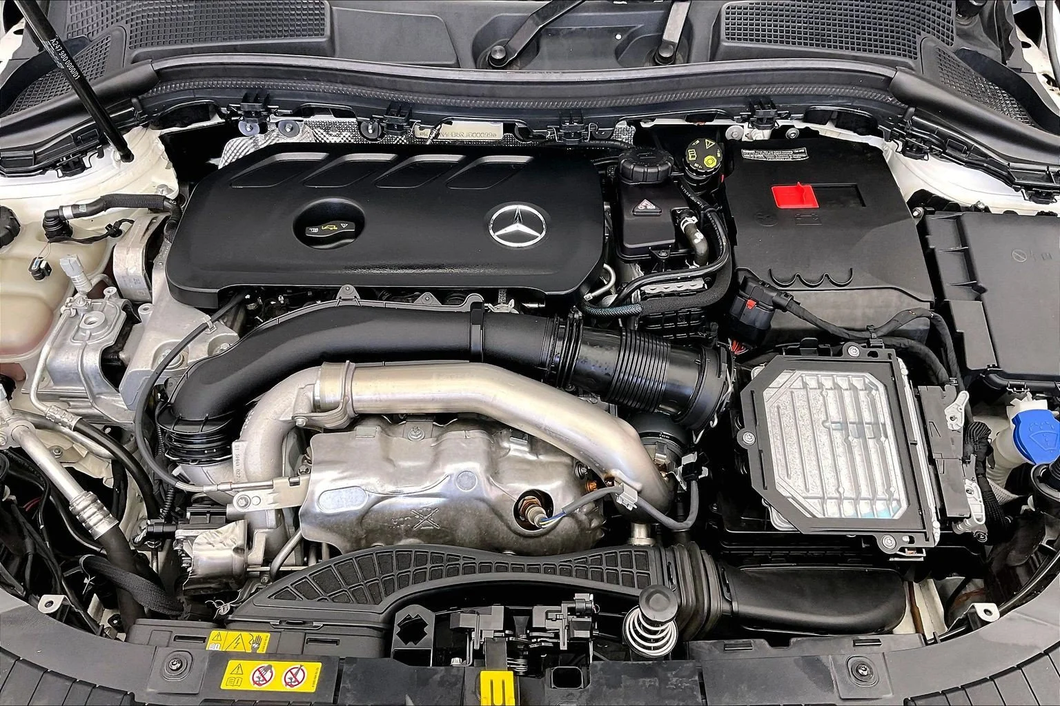 Used 2024 Polar White Mercedes-Benz GLA 250 image 9