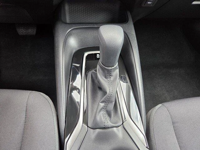 Used 2026 Wind Chill Pearl Toyota LE image 17