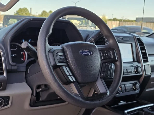 Certified Used 2022 Oxford White Ford XLT image 23
