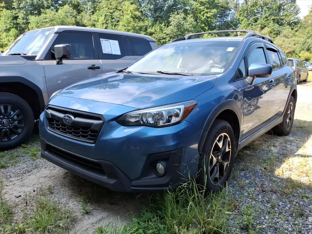 Used 2019 Blue Subaru 2.0i Premium image 2
