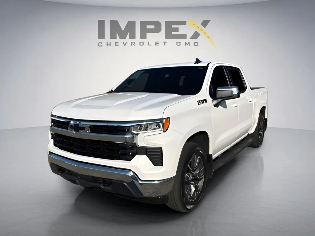 Used 2024 Summit White Chevrolet LT image 1