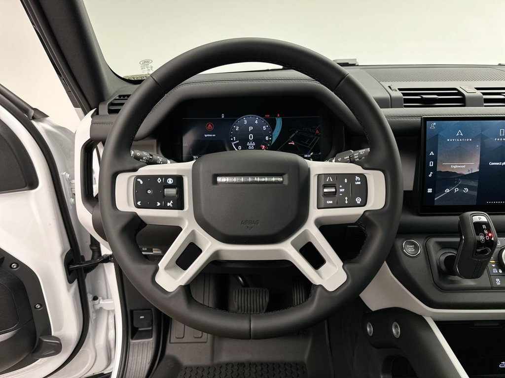 Used 2025 Fuji White Land Rover S image 14