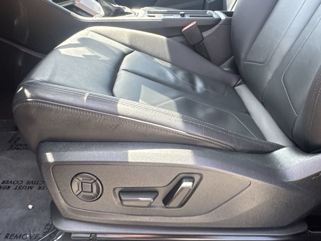 Used 2025  Audi Premium image 14