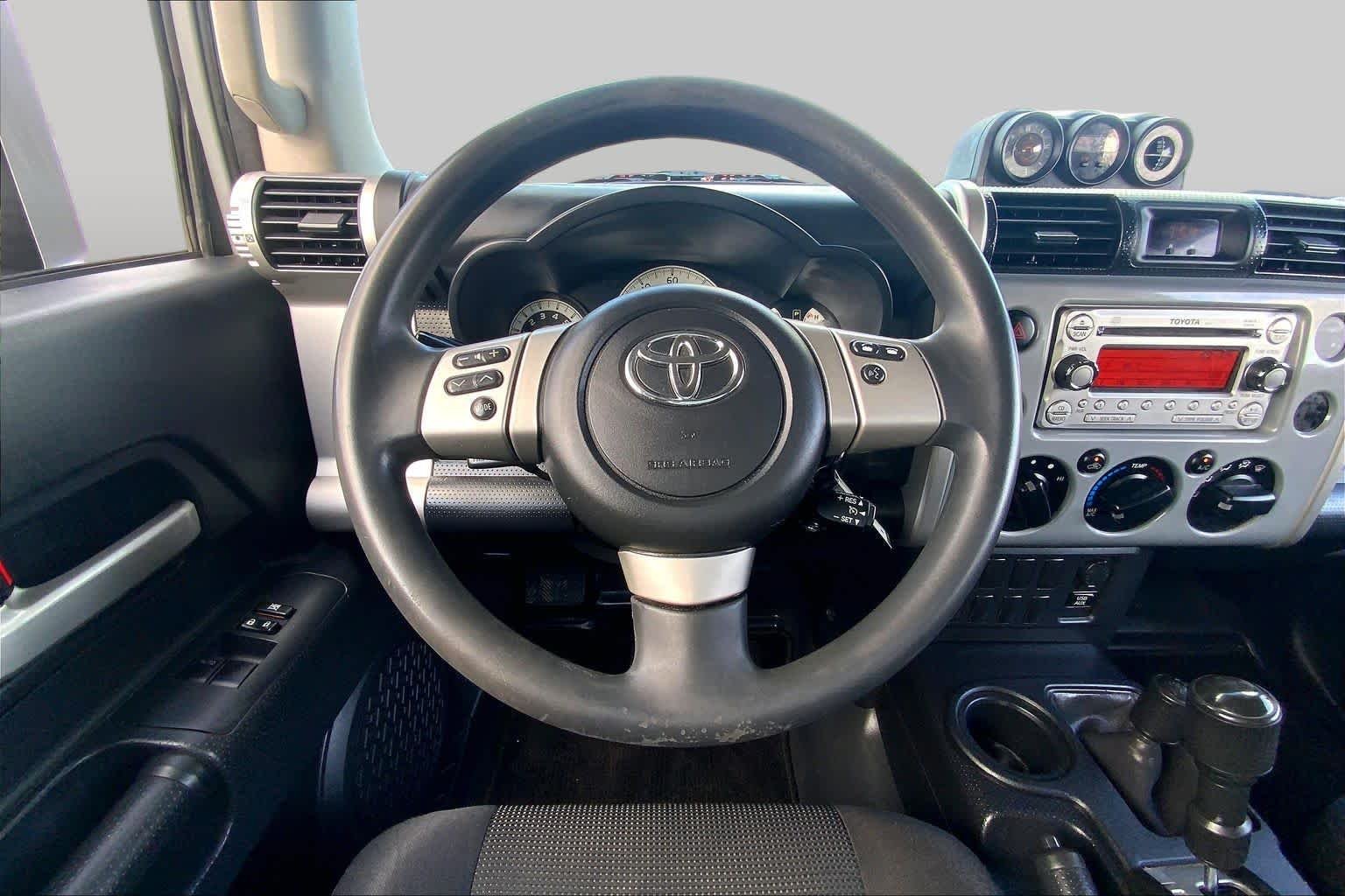 Used 2014 Cement Toyota  image 6
