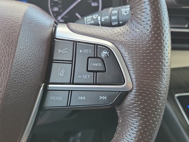 Used 2022 Gray Toyota Platinum image 23