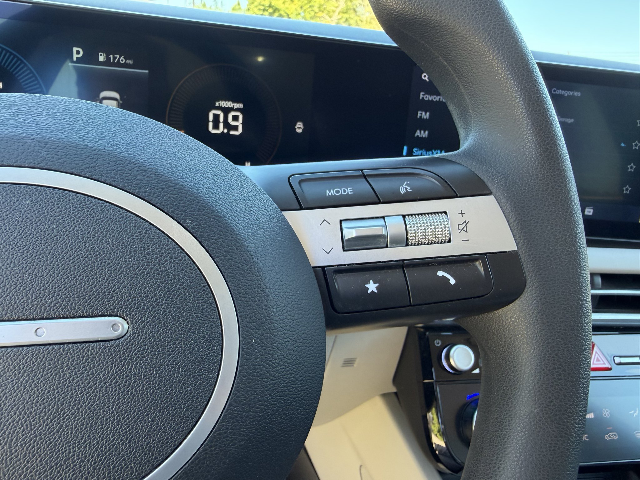 2025 Hyundai Tucson SEL - Photo 23