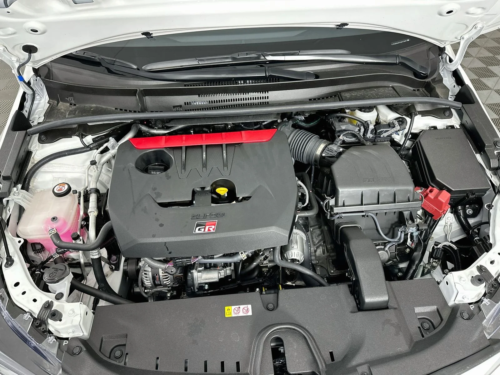 Used 2025 Ice Cap Toyota Premium image 30