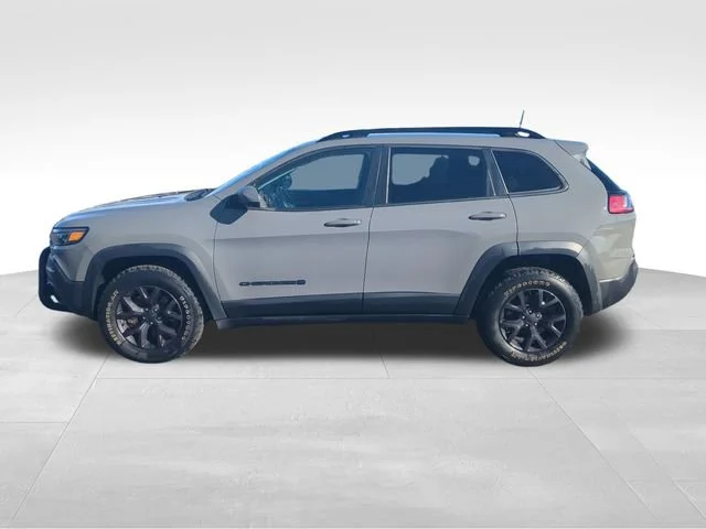 Used 2019 Jeep Cherokee Upland with VIN 1C4PJMCXXKD484489 for sale in Marshfield, WI