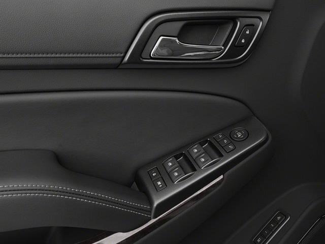 Used 2017 Iridescent Pearl Tricoat Chevrolet LT 1500 image 23