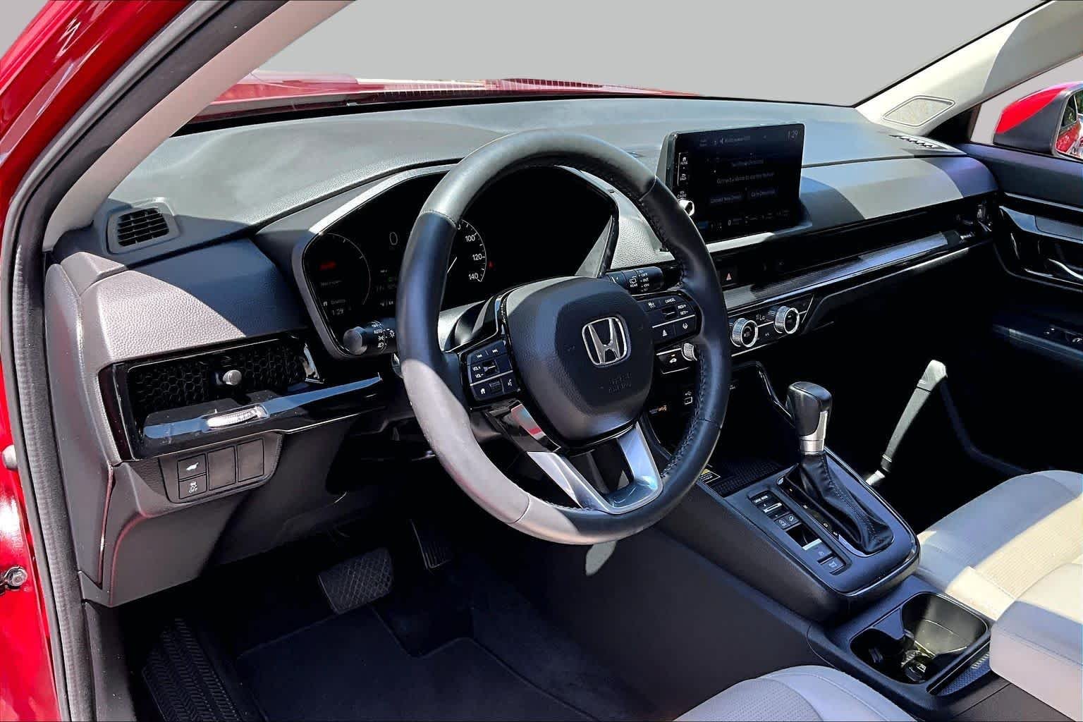 Used 2024 Radiant Red Metallic Honda EX-L image 18