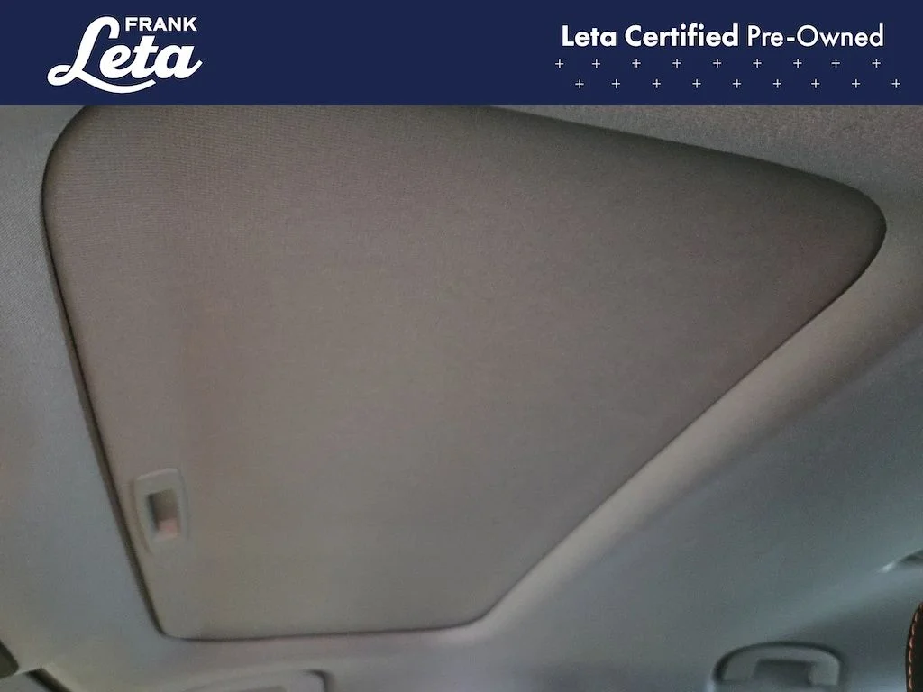 Used 2025 White Nissan SR image 14