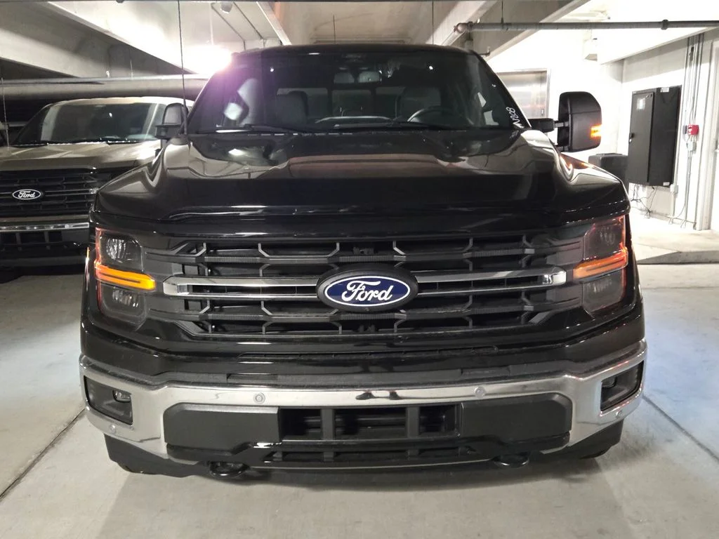 New 2025 Agate Black Metallic Ford XLT image 3