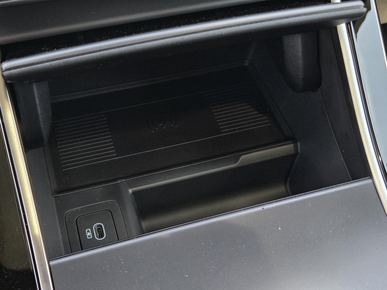 New 2026 Santorini Black Land Rover S image 38