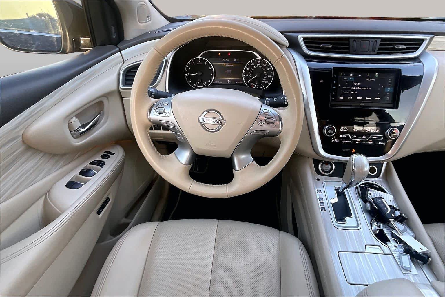 Used 2017 Magnetic Black Metallic Nissan SL image 6