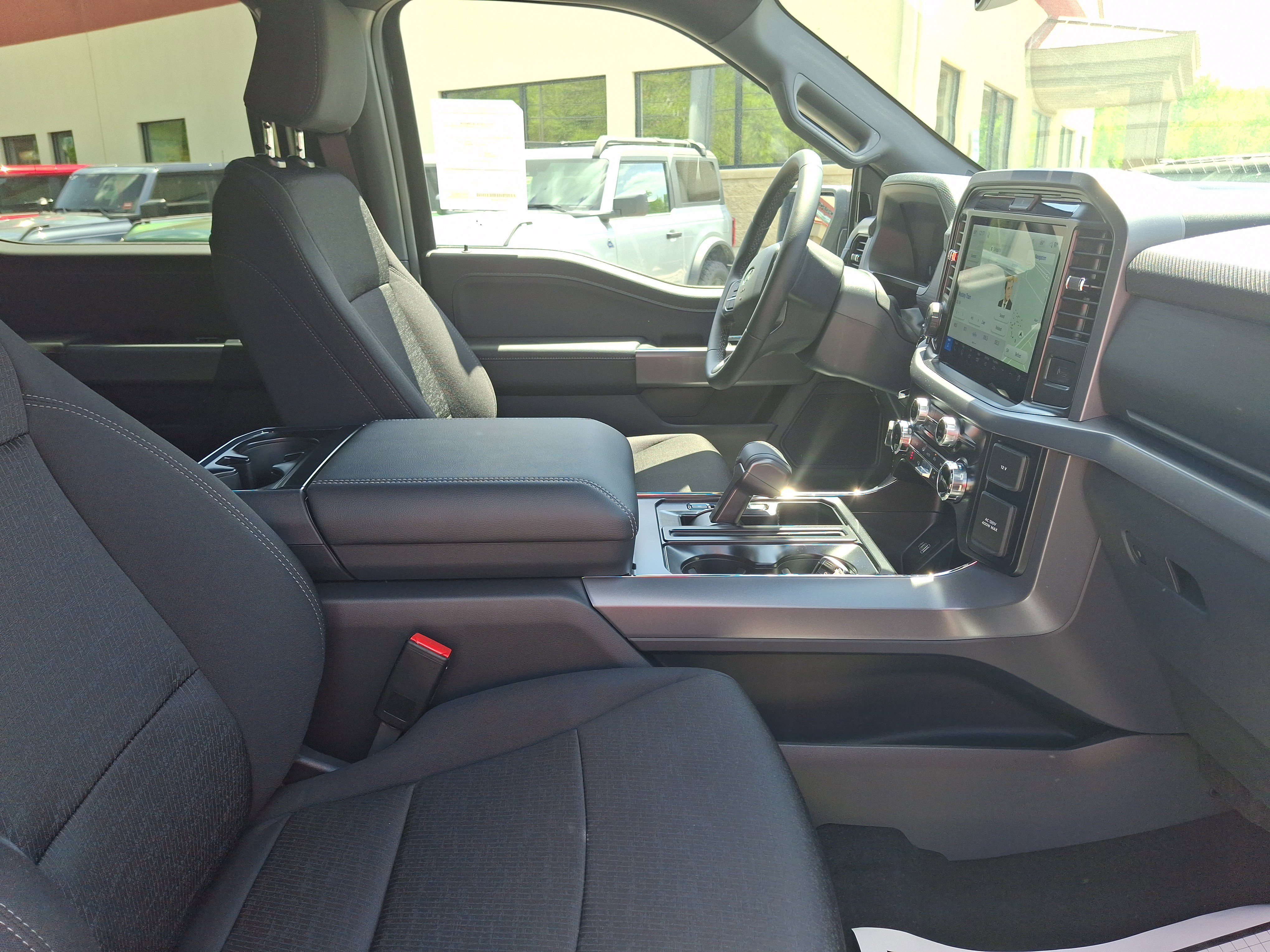New 2026 Agate Black Metallic Ford XLT image 17