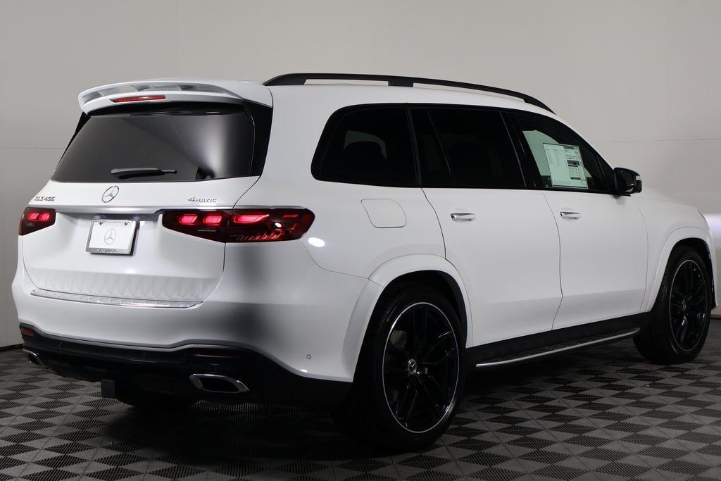 New 2026 MANUFAKTUR Moonlight White Metallic Mercedes-Benz GLS 450 image 2