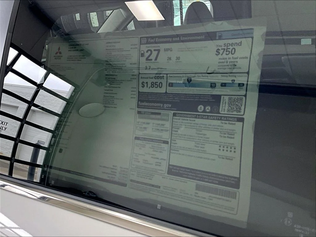 New 2026 White Mitsubishi SE image 15