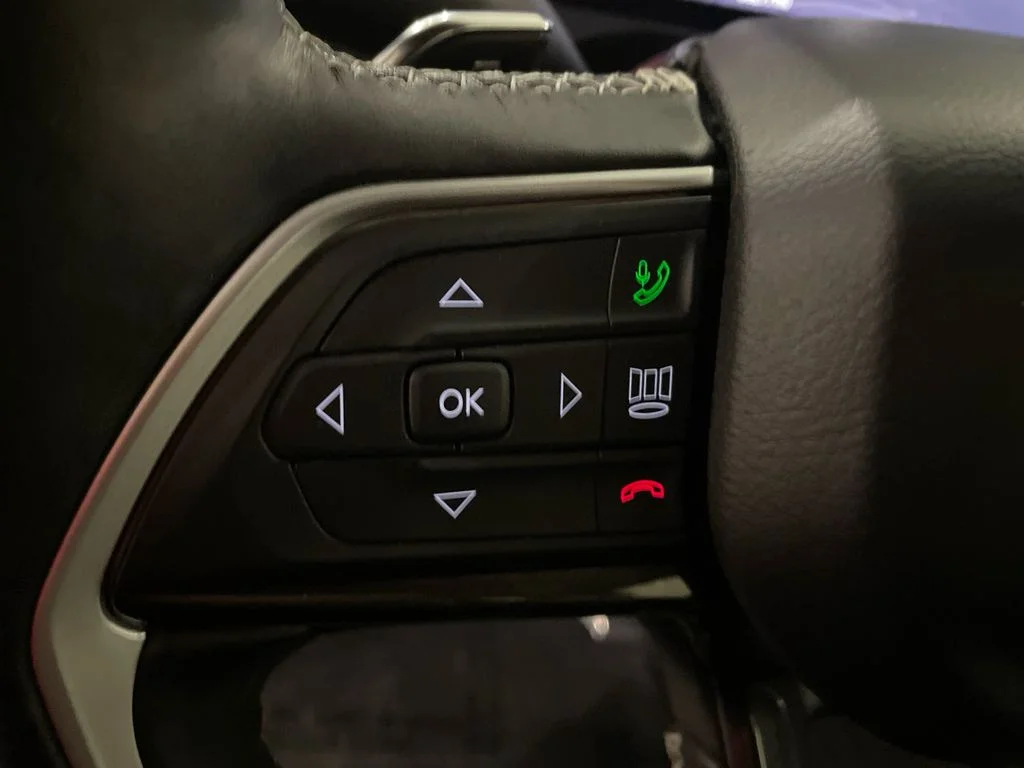Used 2021 Silver Zynith Jeep Altitude image 15
