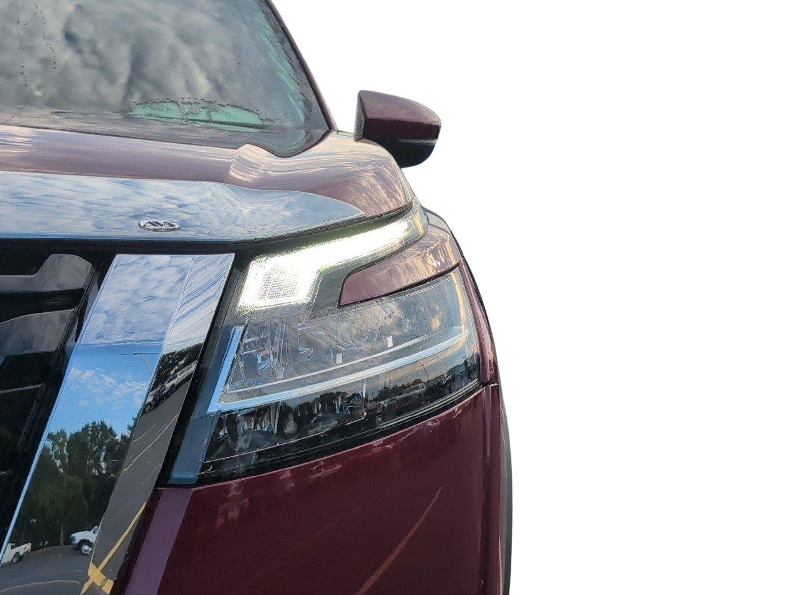 Used 2023 Scarlet Ember Tintcoat Nissan Platinum image 12