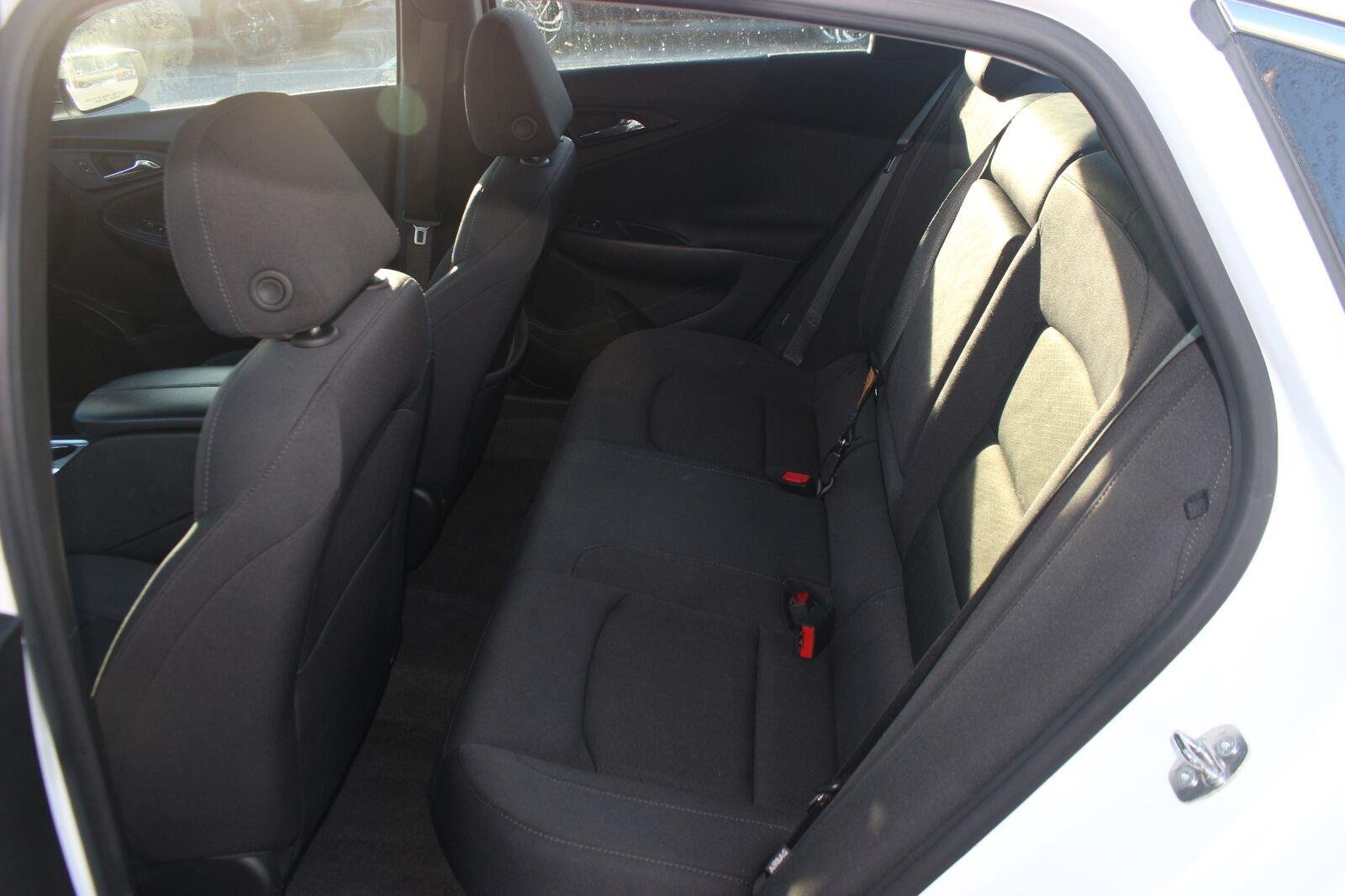 Used 2024 Summit White Chevrolet 1LT image 31