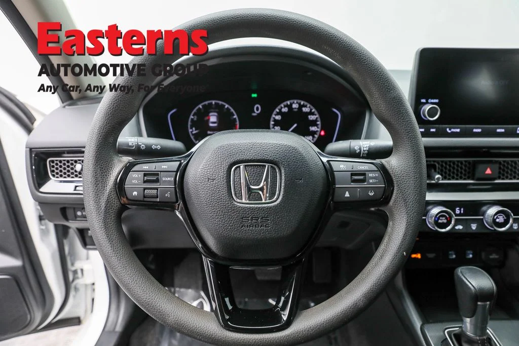 Used 2025 White Honda LX image 10
