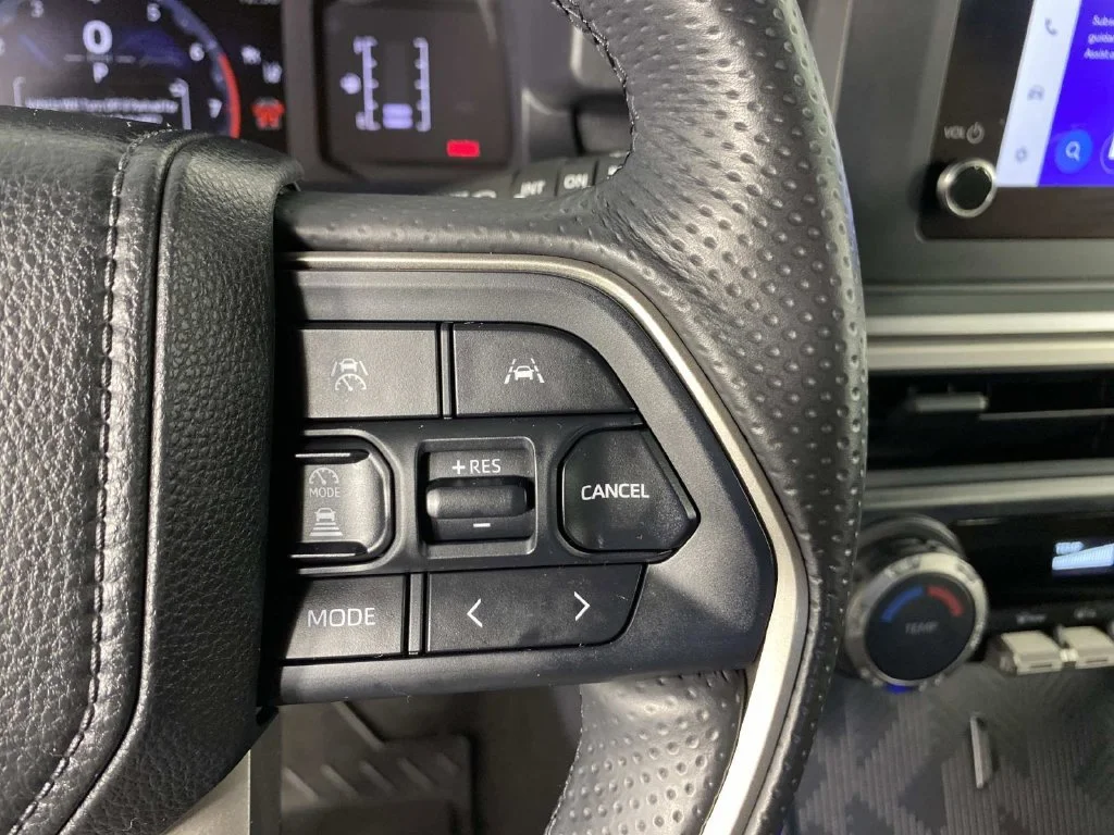Used 2025 Cutting Edge Toyota SR5 image 15