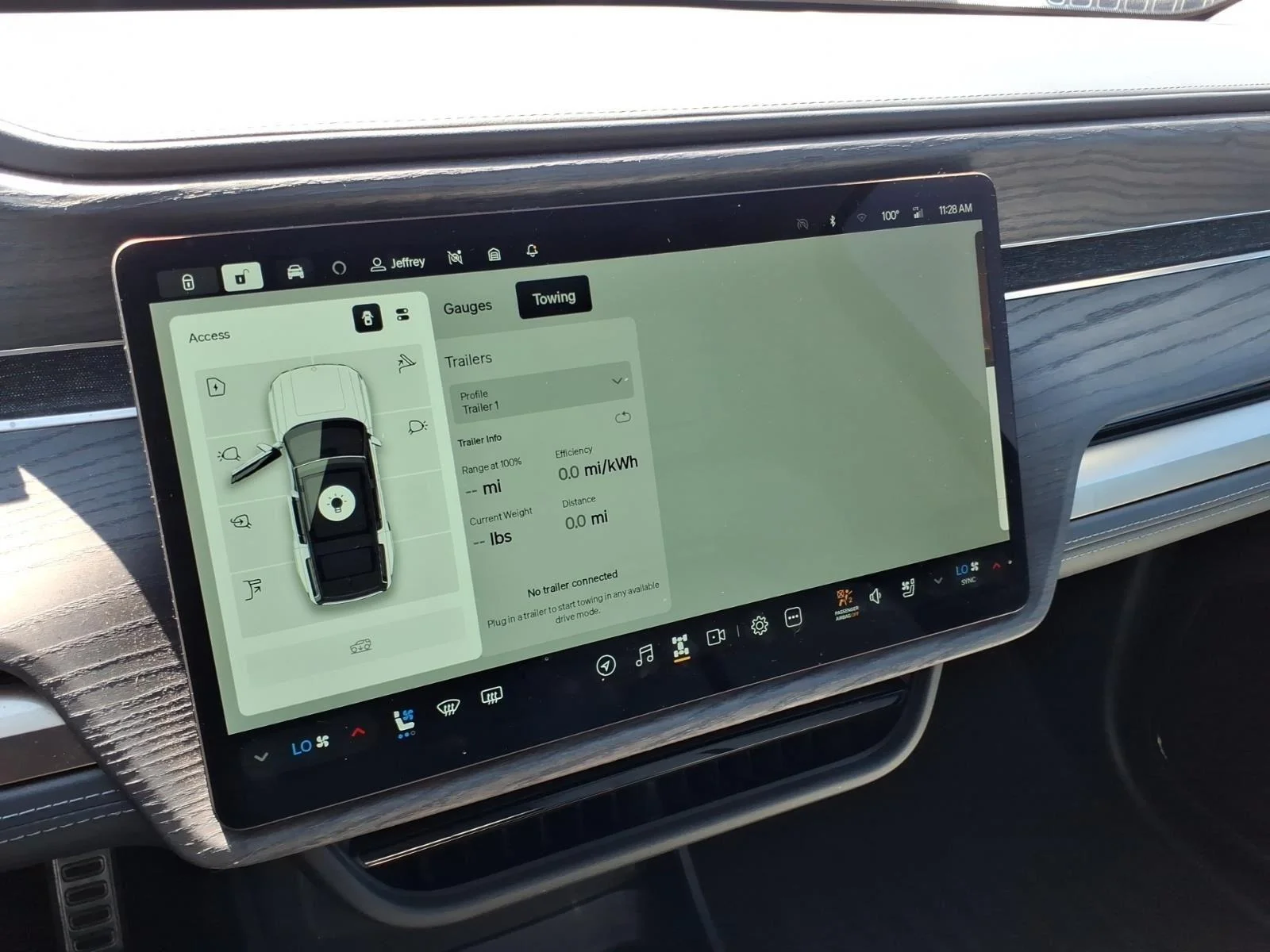 Used 2024  Rivian Adventure image 22