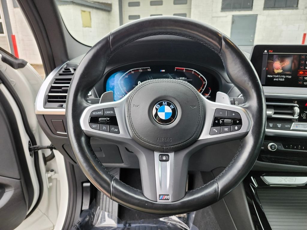 Used 2024 White BMW xDrive30i image 29