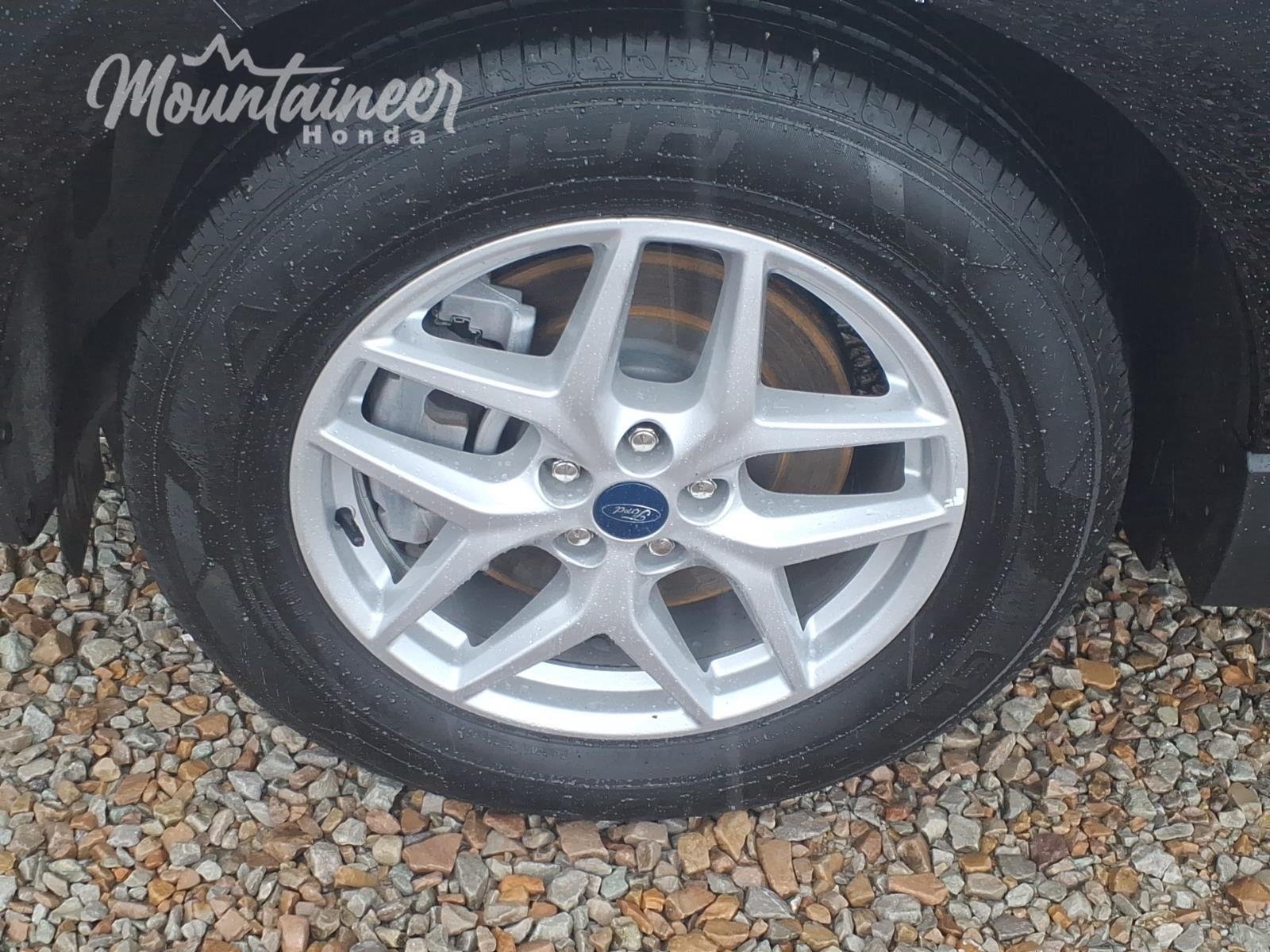 Used 2022 Agate Black Ford SEL image 12