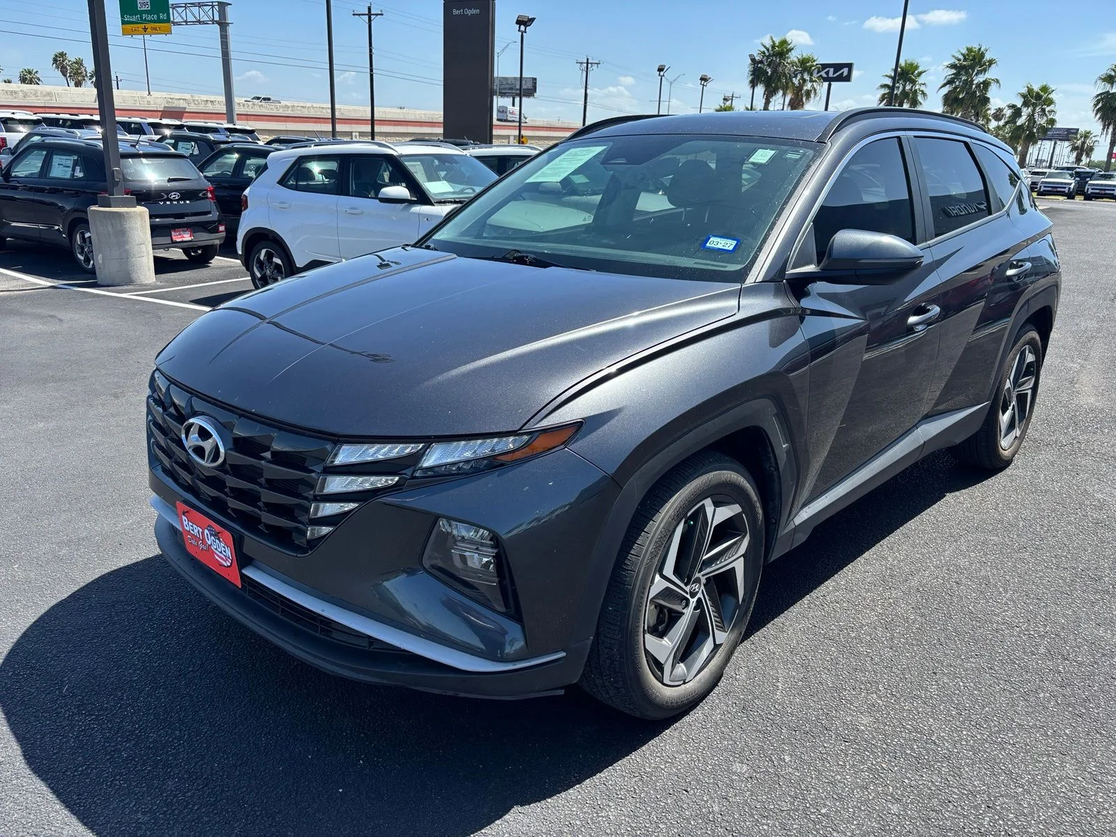 Used 2023 Gray Hyundai SEL image 3