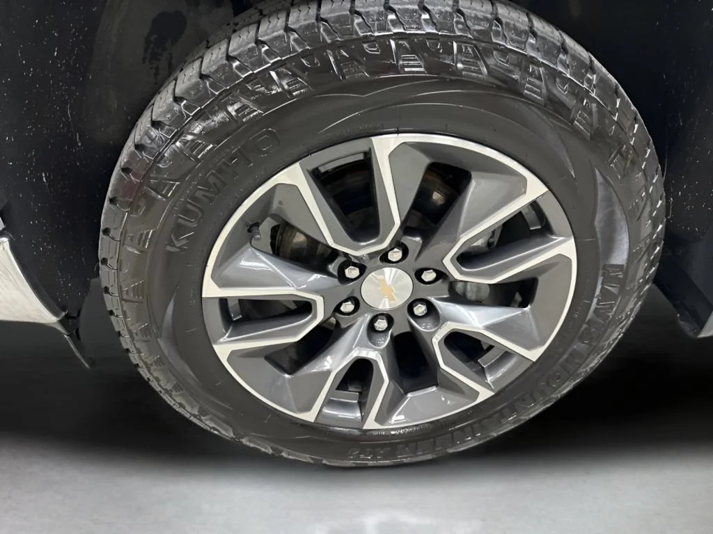 Certified Used 2024 Slate Gray Metallic Chevrolet LT (2FL) image 29