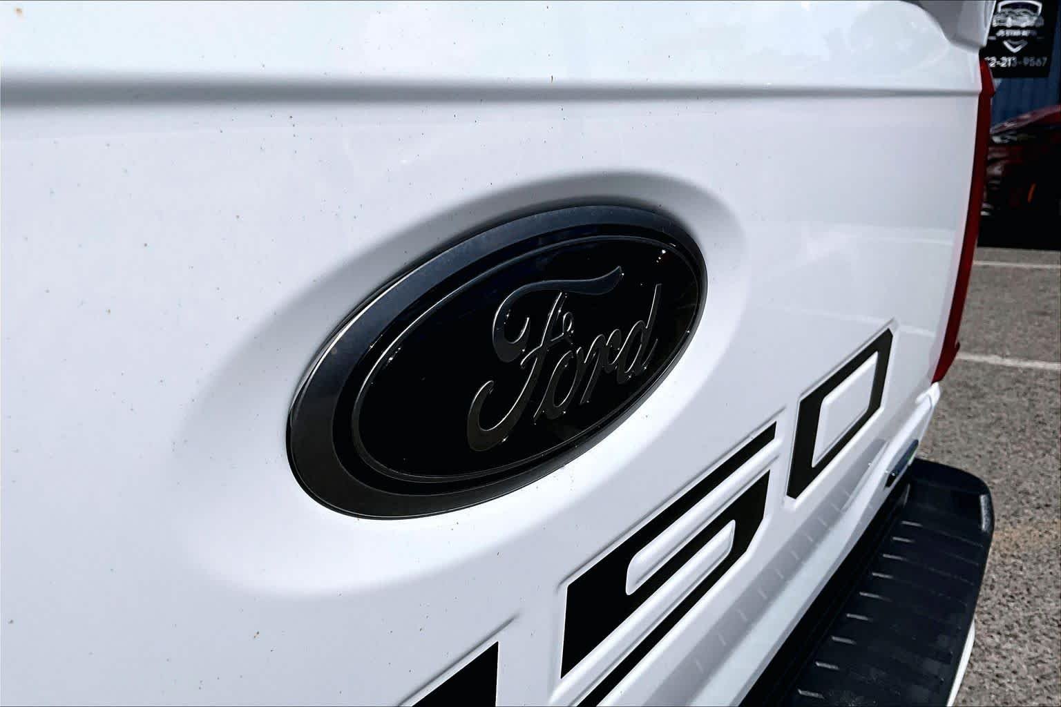 Used 2023 Oxford White Ford XLT image 31