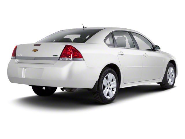 Used 2010 Summit White Chevrolet LS image 2