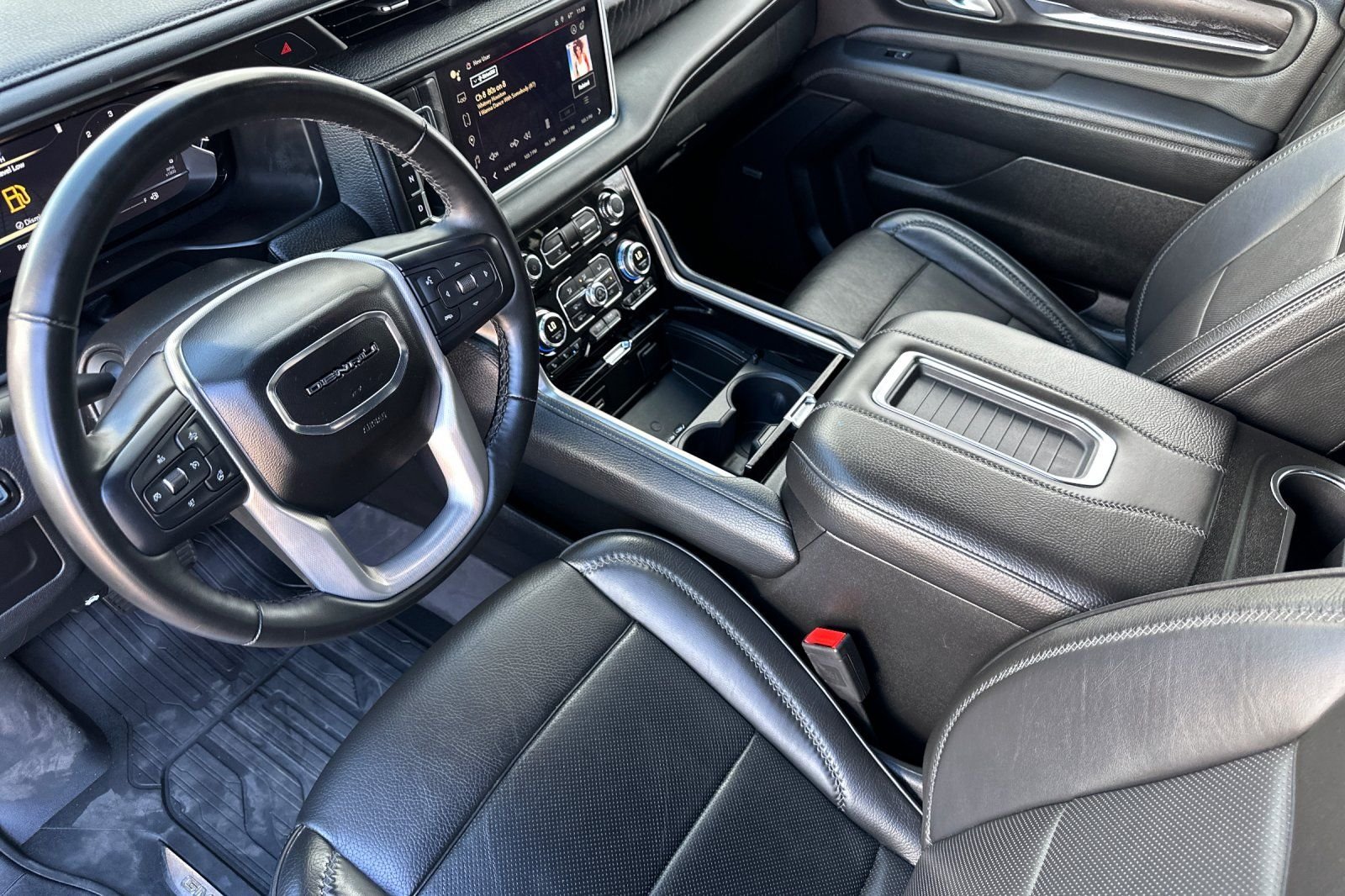 2024 GMC Yukon XL Denali - Photo 10