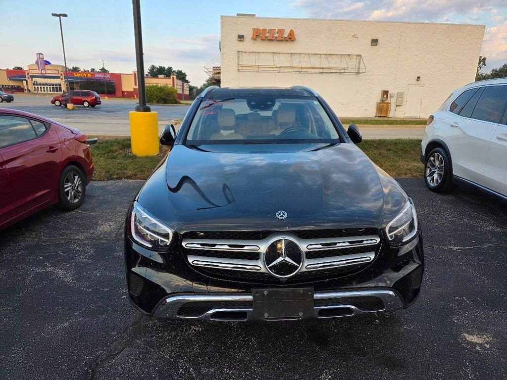 Used 2021 Black Mercedes-Benz GLC 300 image 1