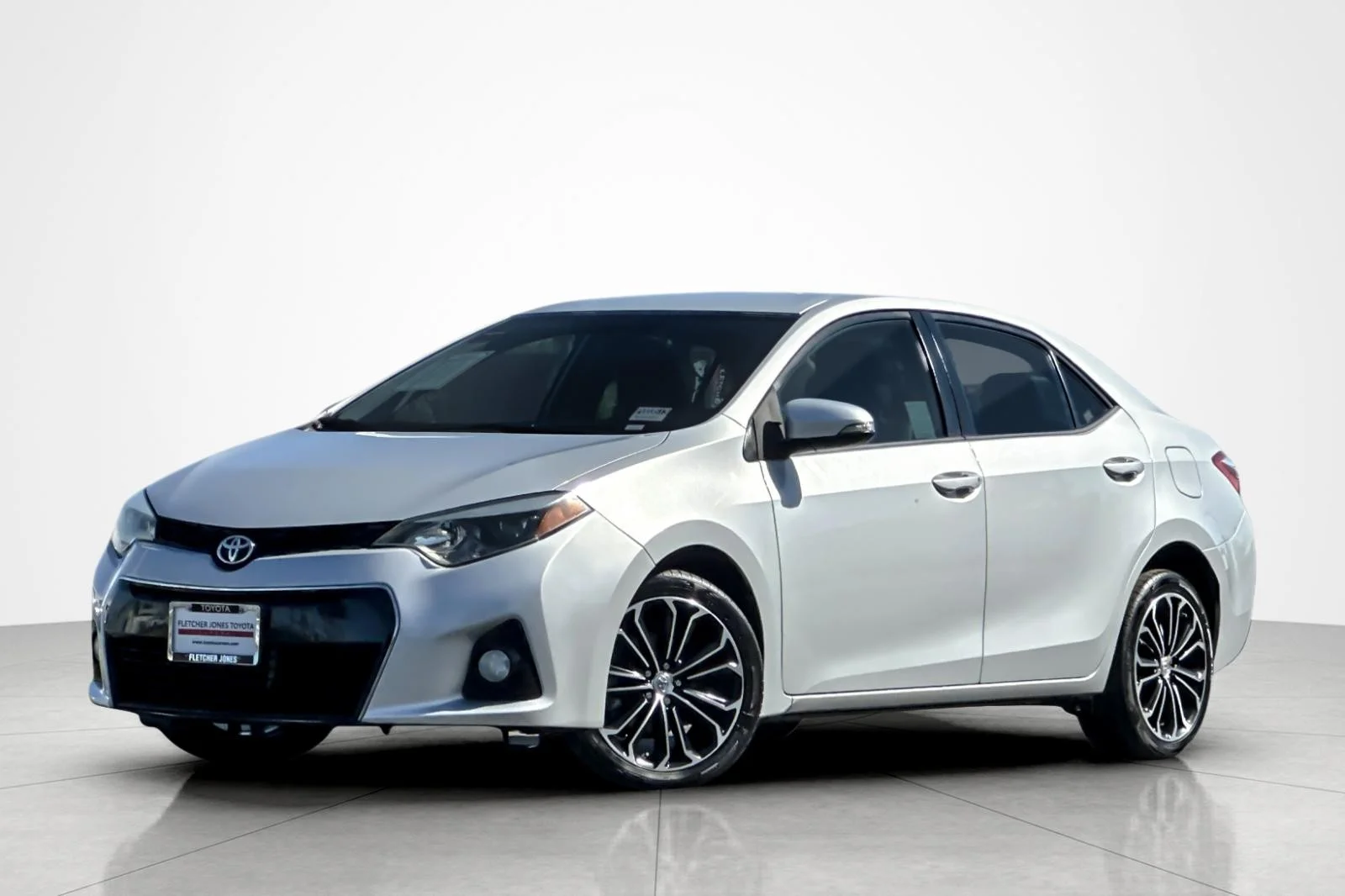 Used 2014 CLASSIC SILVER Toyota S Plus image 1
