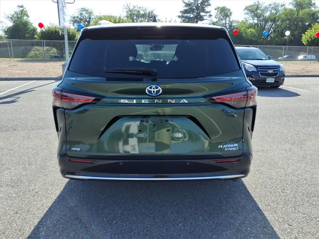 Used 2024  Toyota Platinum image 6