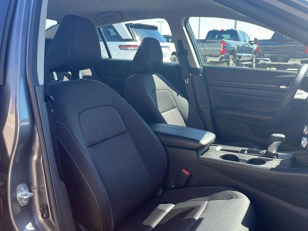 2025 Nissan Altima SV - Photo 19