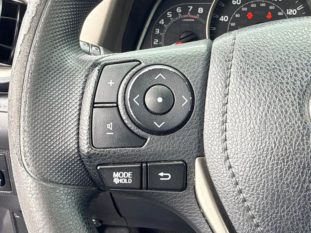 Used 2015 Gray Toyota XLE image 25