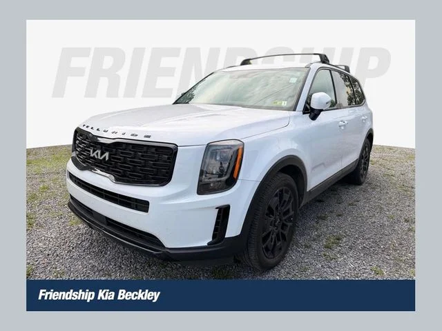 Used 2022 White Kia EX image 1