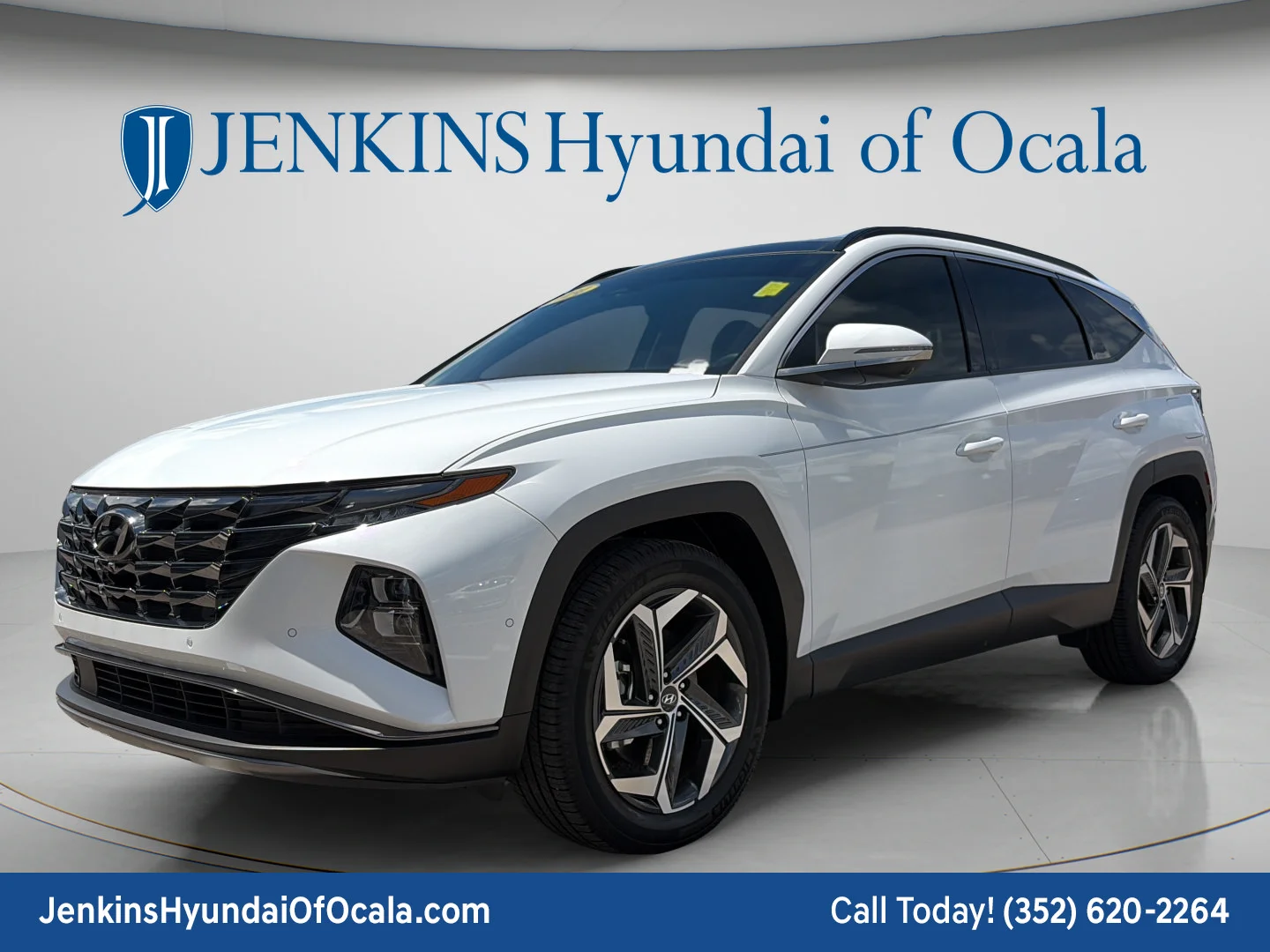 Used 2024 White Pearl Hyundai Limited image 7