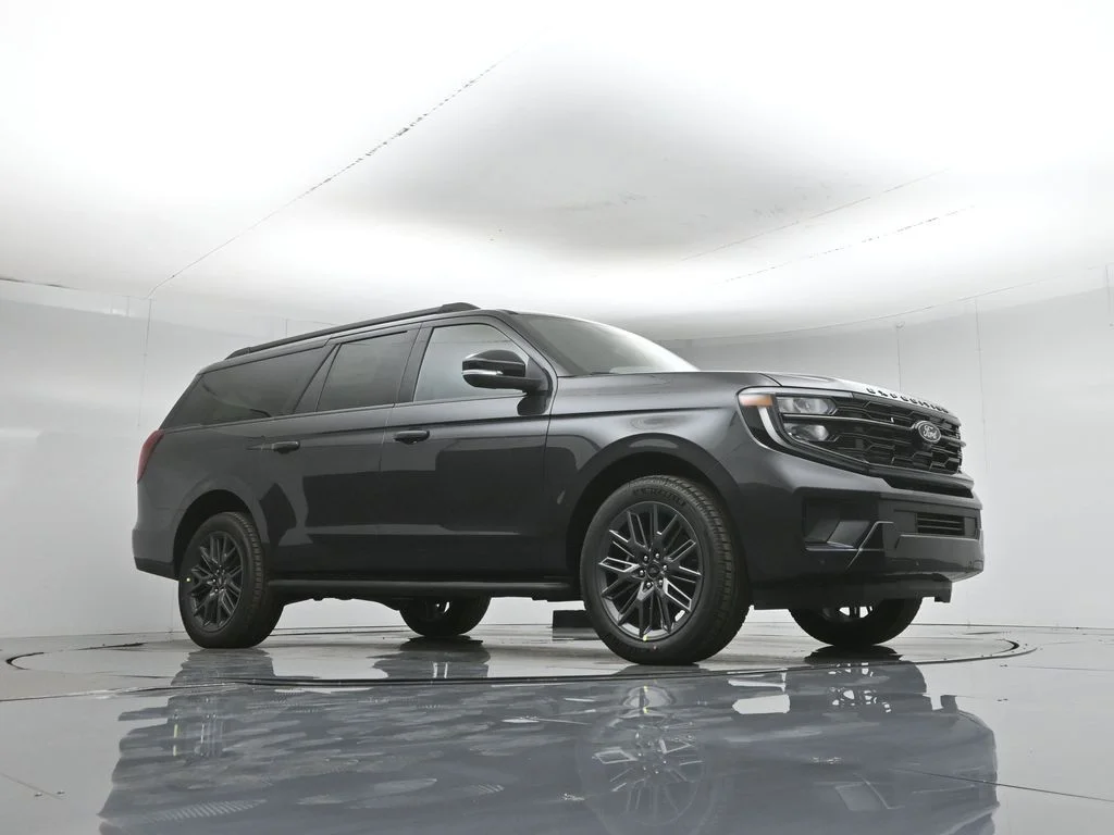 New 2026 Gray Ford Platinum image 3