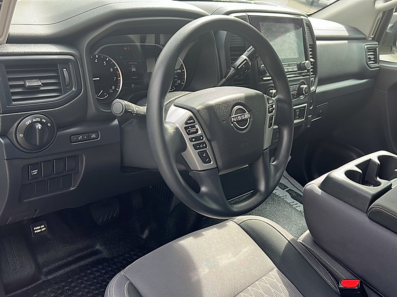 Used 2023  Nissan King Cab S 4x2 image 7
