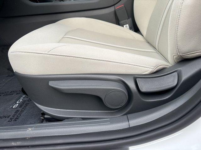 New 2026 Serenity White Hyundai SE image 45