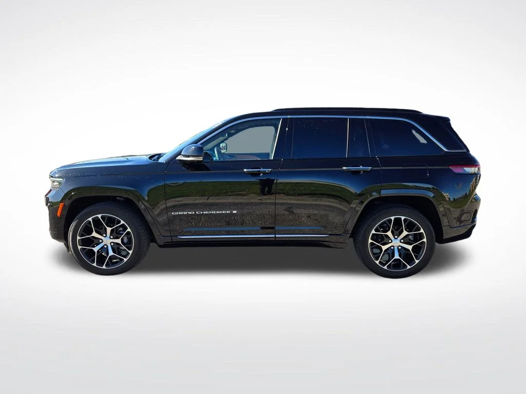 Used 2024 Black Jeep Summit image 9