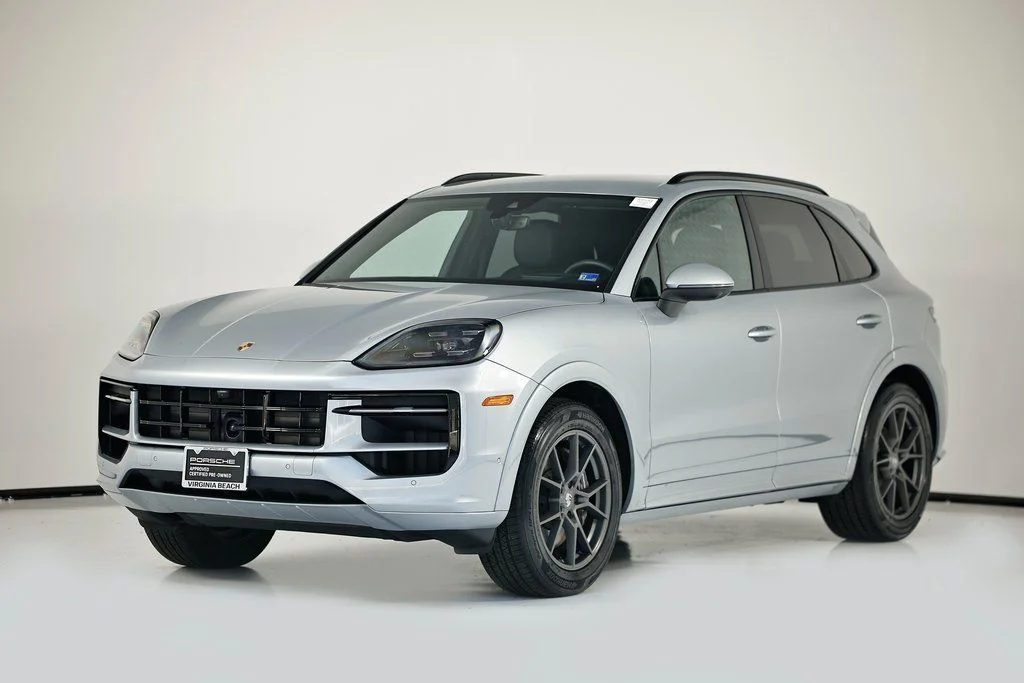 2025 Porsche Cayenne -'s photo