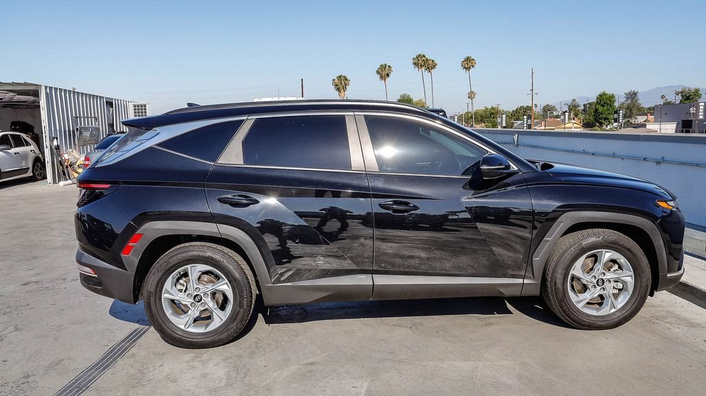 Used 2023 Phantom Black Hyundai SEL image 13