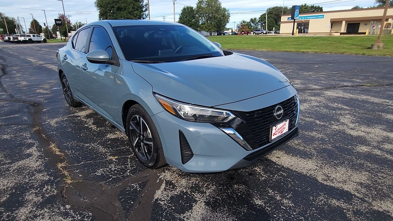 Used 2024 Nissan Sentra SV with VIN 3N1AB8CV0RY367331 for sale in Elkhart, IN